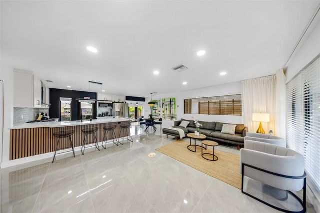 3 of 63 - 2925 Ne 1st Avenue, Wilton Manors, FL