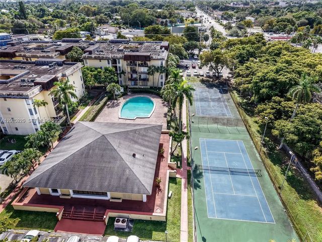 4 of 5 - 11905 Ne 2nd Avenue #c204, North Miami, FL