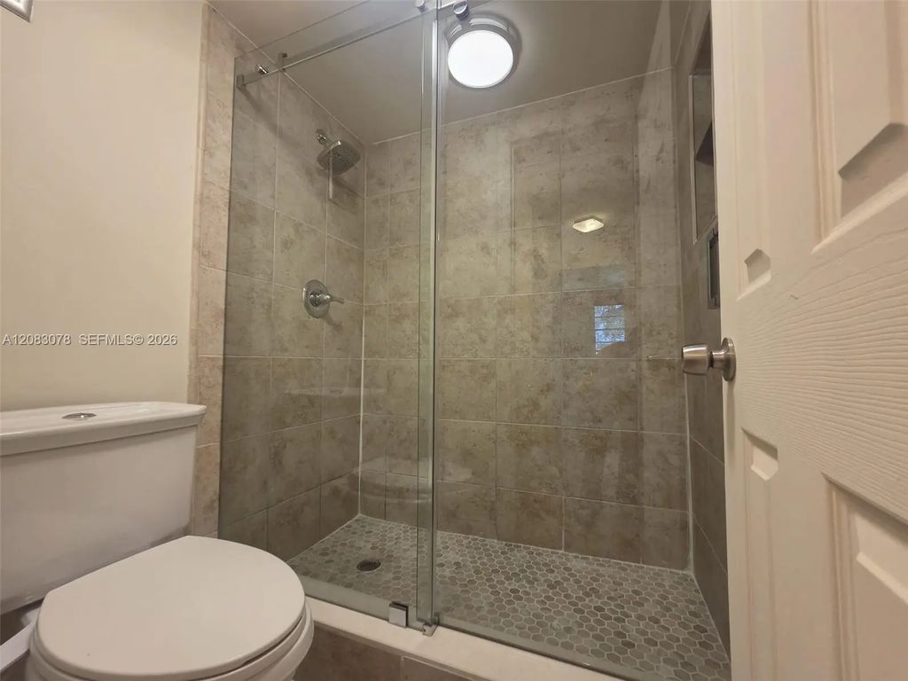 7300 Nw 17th Street #319, Plantation