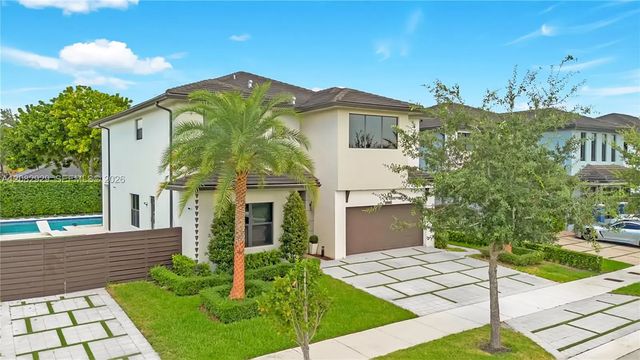 2 of 70 - 8981 Nw 161st Terrace, Miami Lakes, FL