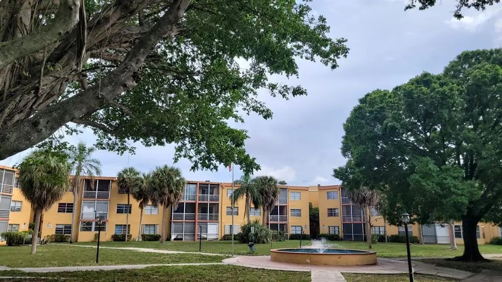 4344 Nw 9th Avenue #11-1b, Deerfield Beach
