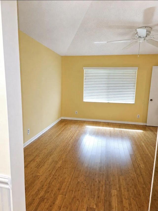 3 of 5 - 898 Nw 23rd Lane, Delray Beach, FL