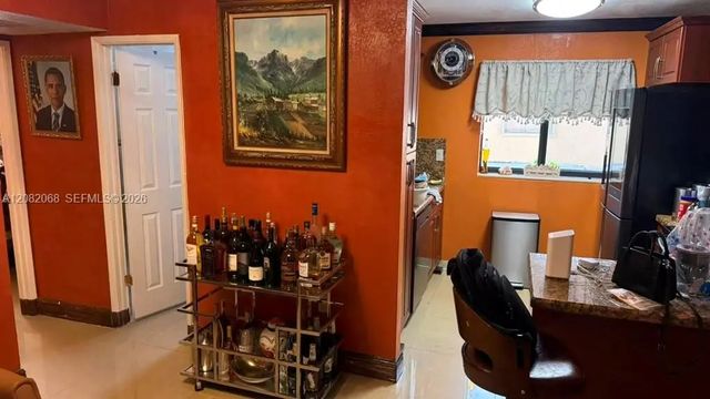 5 of 20 - 2770 W 61st Place #204, Hialeah, FL