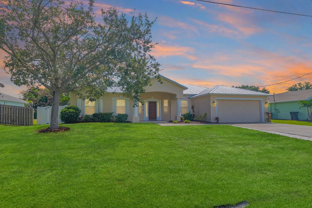 4249 Sw Kazan Street, Port St. Lucie