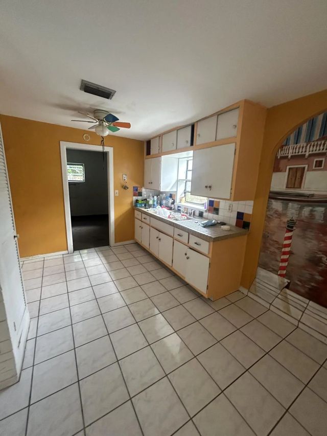 4 of 14 - 6831 Scott Street, Hollywood, FL