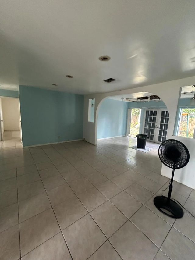 5 of 14 - 6831 Scott Street, Hollywood, FL