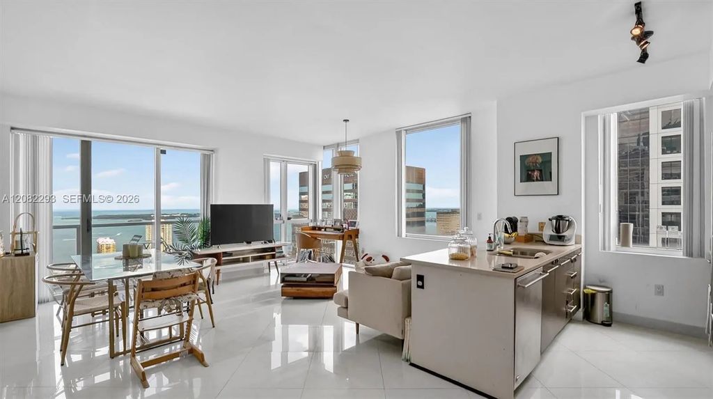 500 Brickell Avenue #4102, Miami