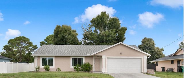 565 Sw Cherryhill Road, Port St. Lucie
