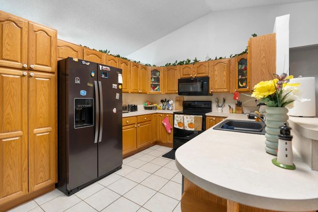 2 of 21 - 565 Sw Cherryhill Road, Port St. Lucie, FL