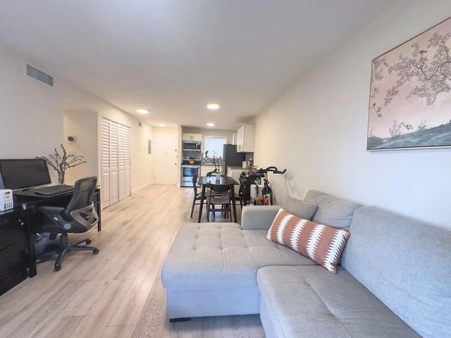 3 of 22 - 6080 Forest Hill Boulevard #109, West Palm Beach, FL