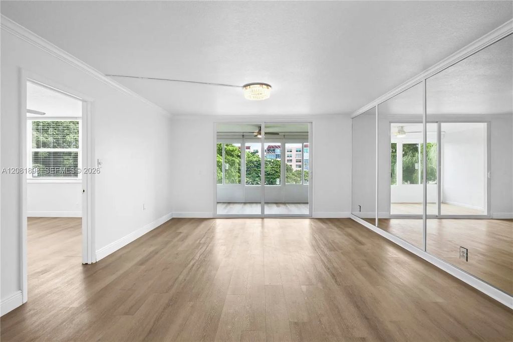 27 Abbey Lane #403, Delray Beach