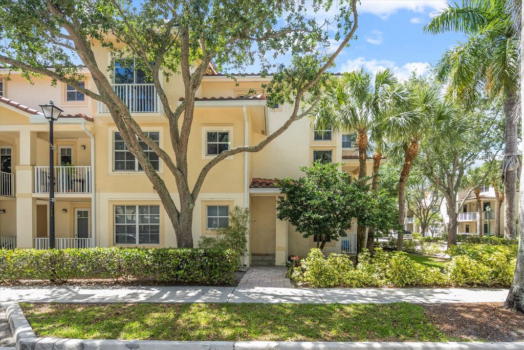 4822 Chancellor Drive #23, Jupiter