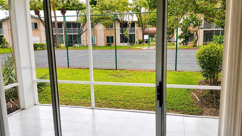 9509 Sw 138th Place #9509, Miami