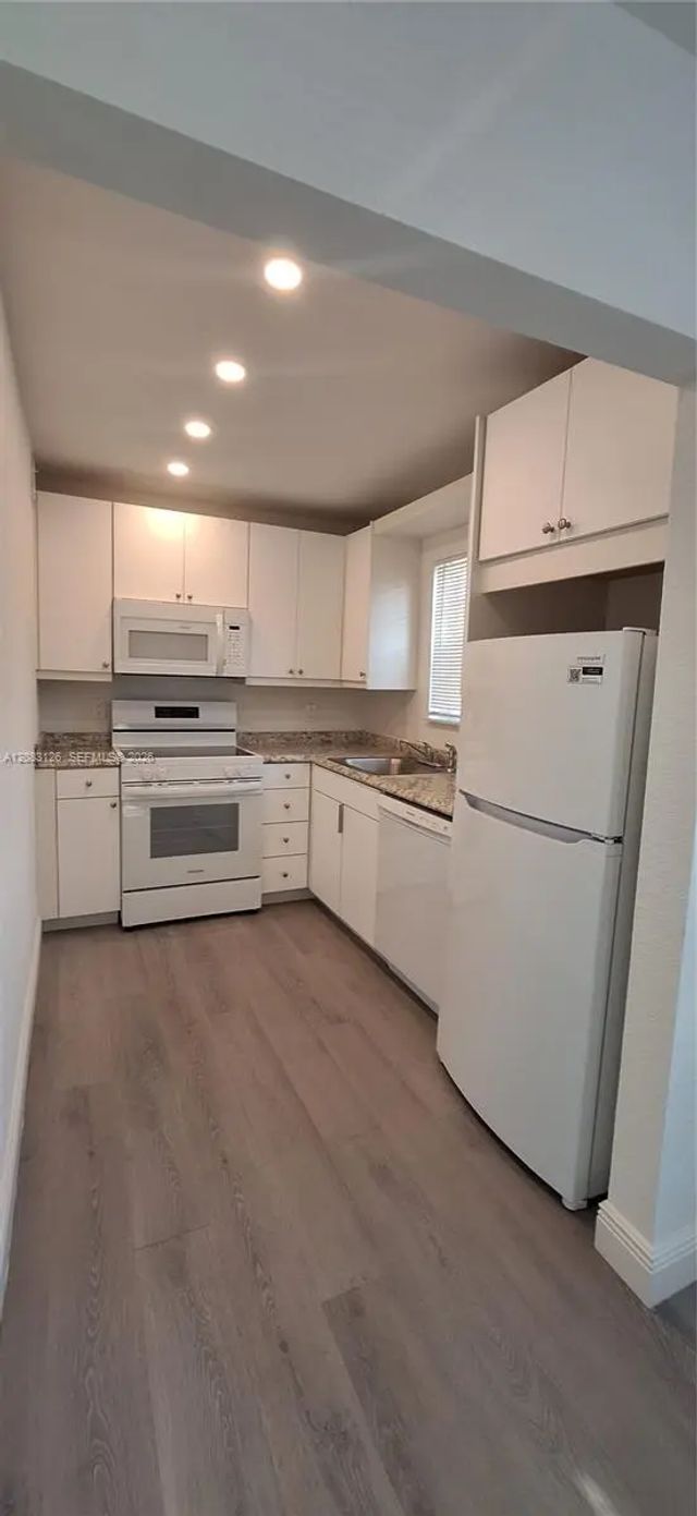 4990 E Sabal Palm Boulevard #202, Tamarac