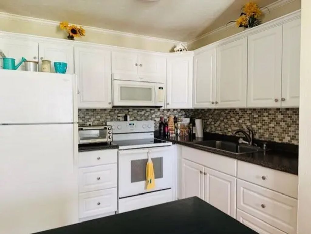 140 Salisbury F, West Palm Beach