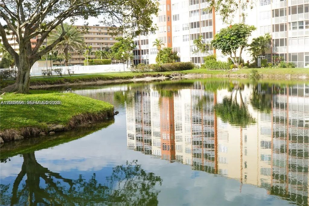 1780 Ne 191st Street #204-2, North Miami Beach