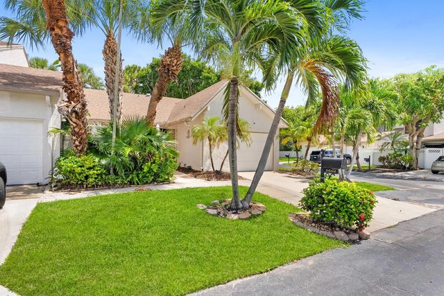 3 of 38 - 6660 Canary Palm Circle, Boca Raton, FL