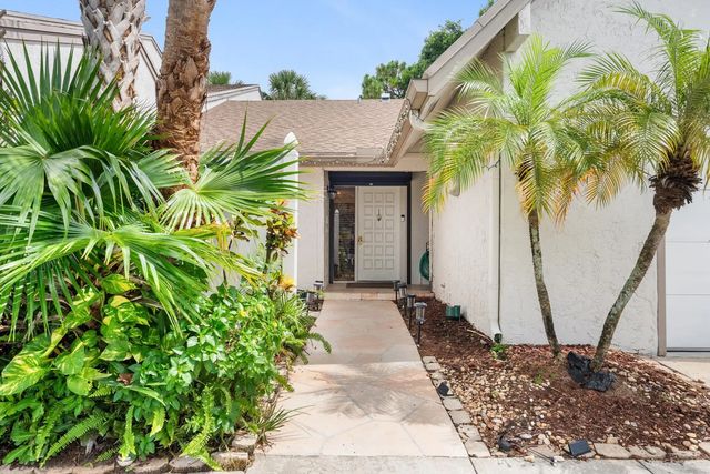 4 of 38 - 6660 Canary Palm Circle, Boca Raton, FL