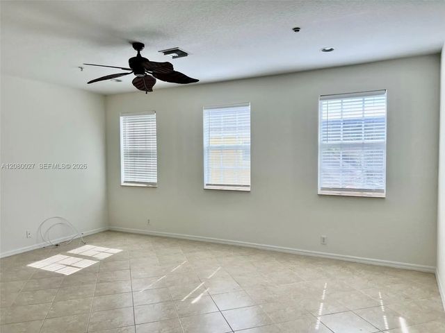 4 of 22 - 123 E Royal Palm Circle #105, Jupiter, FL