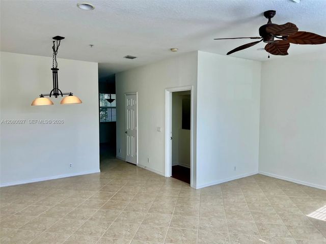 5 of 22 - 123 E Royal Palm Circle #105, Jupiter, FL