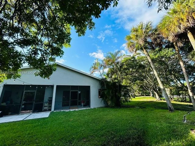 5 of 19 - 611 Racquet Club Road #1, Weston, FL