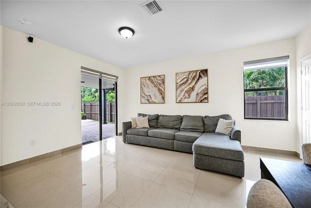 5 of 26 - 3803 Ne 2nd Street, Homestead, FL