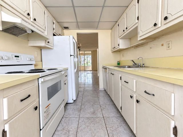 3 of 10 - 2650 Nw 49th Avenue #118, Lauderdale Lakes, FL