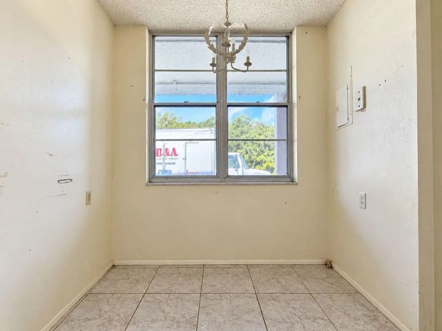4 of 10 - 2650 Nw 49th Avenue #118, Lauderdale Lakes, FL