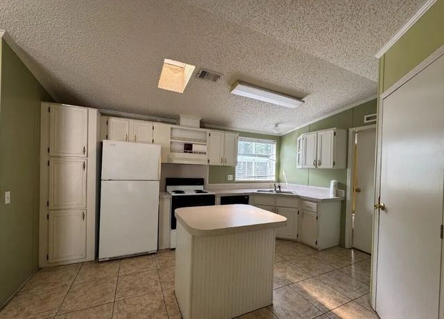 4 of 9 - 104 Plantation Boulevard #104, Greenacres, FL