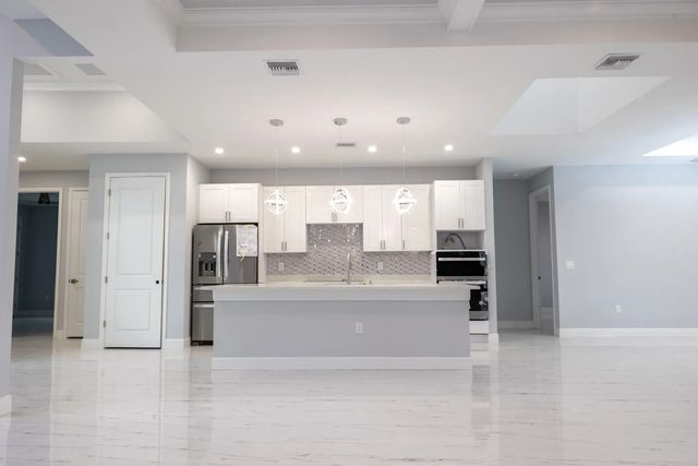 4 of 25 - 10601 Landau Lane, Bonita Springs, FL