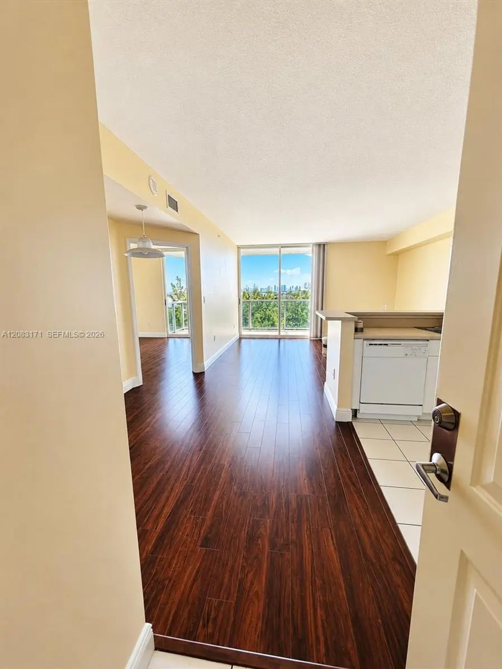 5077 Nw 7th Street #1105, Miami