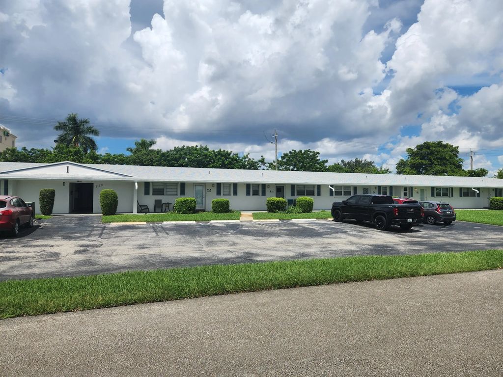 1119 Lake Terrace #115, Boynton Beach