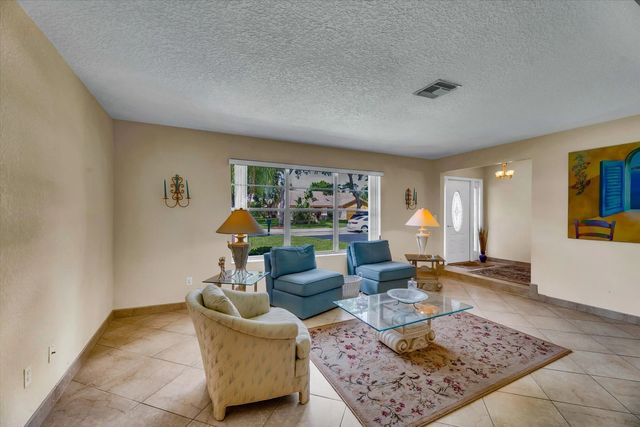4 of 33 - 1991 Nw 81st Avenue, Coral Springs, FL