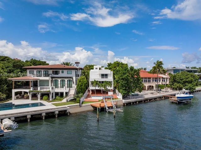 2 of 18 - 3499 N Prospect Drive, Miami, FL