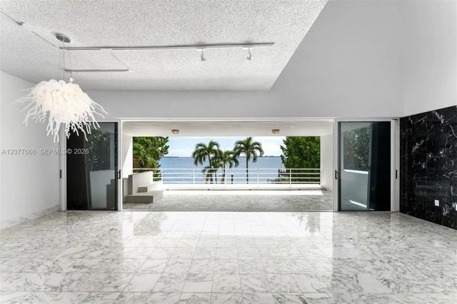 4 of 18 - 3499 N Prospect Drive, Miami, FL