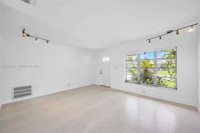 3 of 14 - 7408 Nw 58th Street, Tamarac, FL