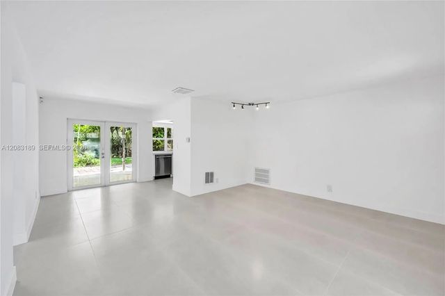 4 of 14 - 7408 Nw 58th Street, Tamarac, FL