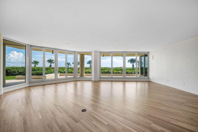 3 of 47 - 3001 Se Island Point Lane #12, Stuart, FL