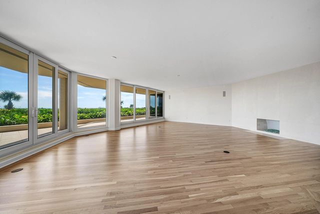 4 of 47 - 3001 Se Island Point Lane #12, Stuart, FL