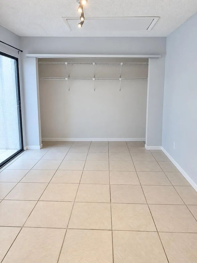 3 of 5 - 900 Nw 79th Terrace, Plantation, FL