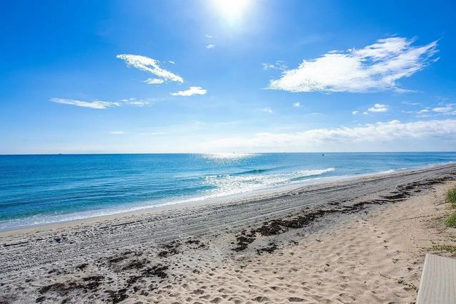 3 of 49 - 5801 N Ocean Boulevard #204, Ocean Ridge, FL
