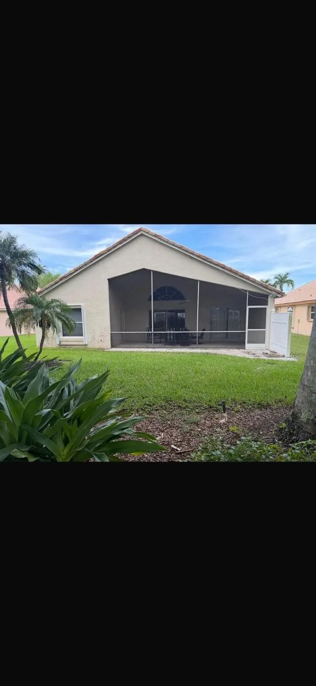 5 of 6 - 1951 Oak Berry Circle, Wellington, FL
