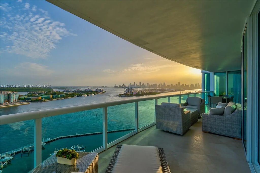 1000 S Pointe Drive #2202, Miami Beach