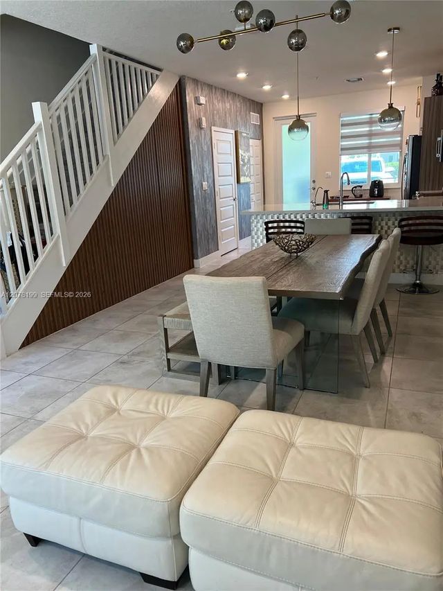 6421 Nw 102nd Path #101, Doral