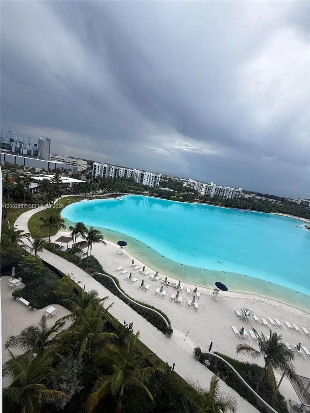 2411 Laguna Circle #2703, North Miami