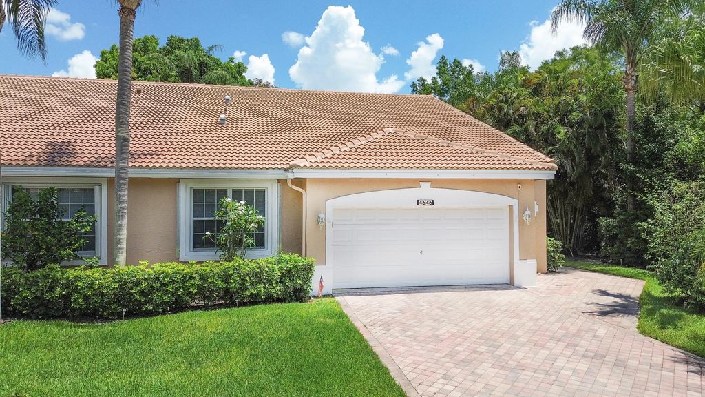 4646 Carlton Golf Drive, Wellington