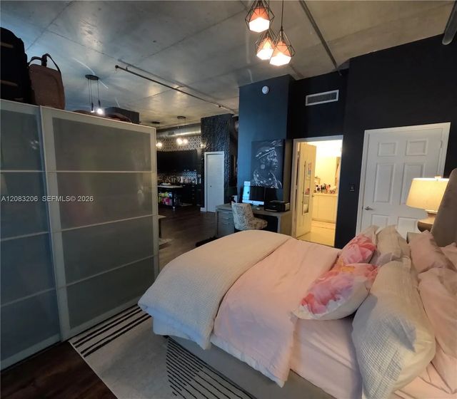 5 of 20 - 2100 Van Buren Street #222, Hollywood, FL