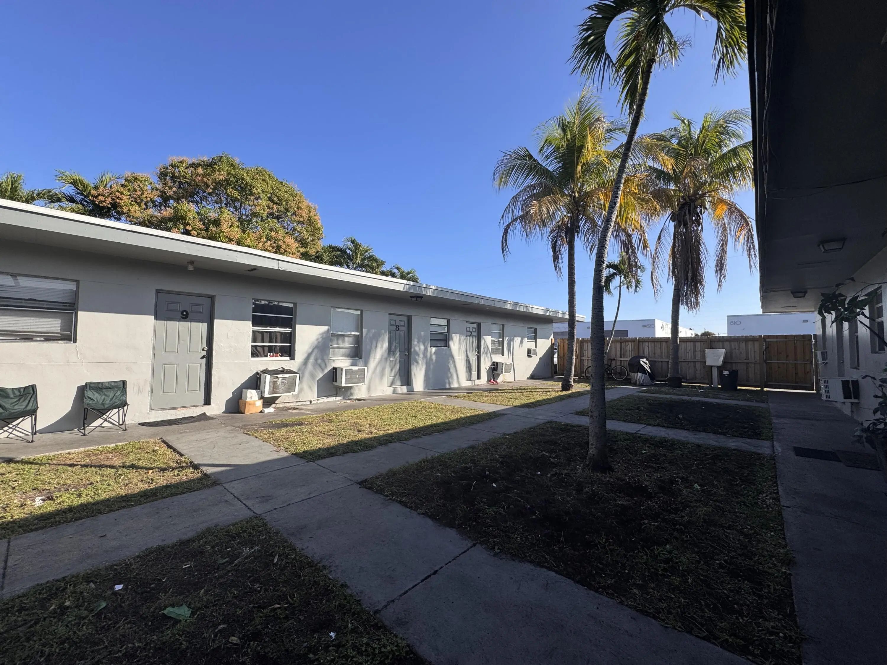 825 Nw 10th Terrace #13, Fort Lauderdale