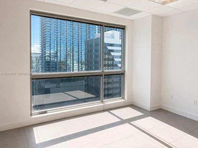 4 of 7 - 175 Sw 7th Street #1809, Miami, FL