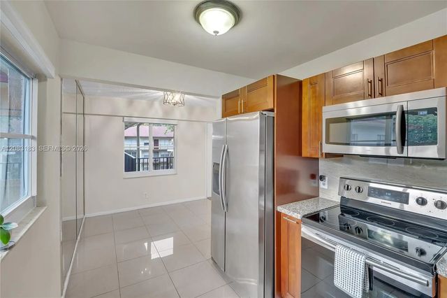 3 of 26 - 150 Sw 134th Way #304r, Pembroke Pines, FL